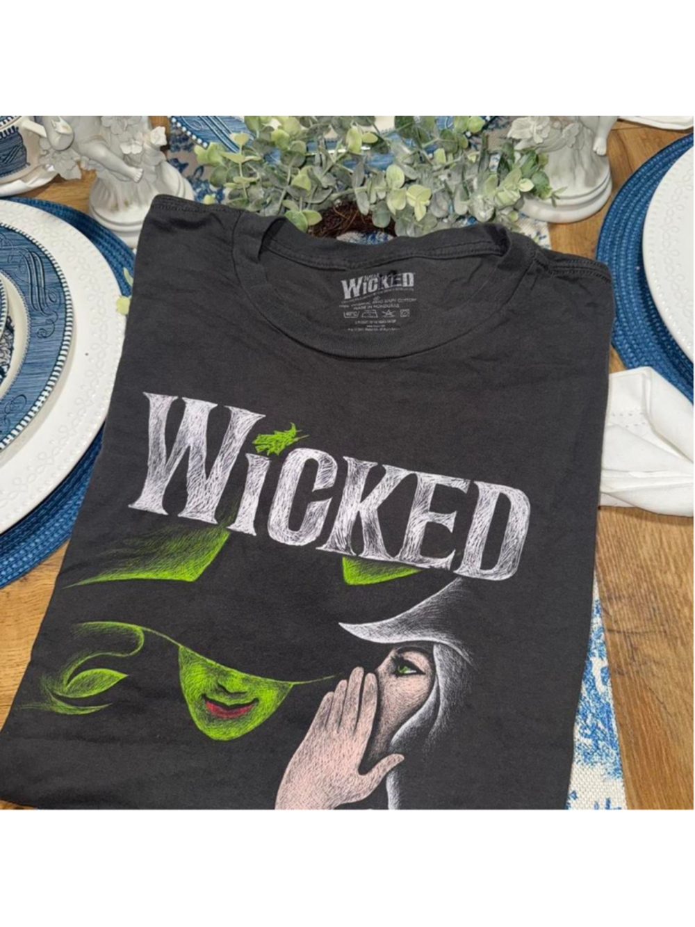 Wicked musical grey t-shirt #musicaltheatre #wicked #theater